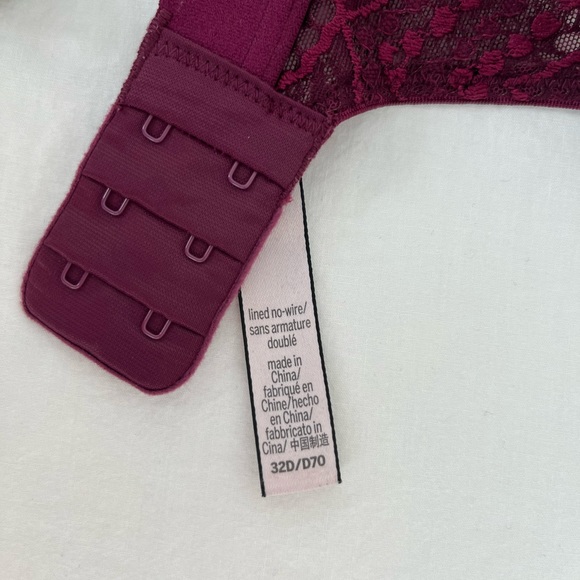 Bundle of 2 Victoria’s Secret bras - Picture 3 of 7